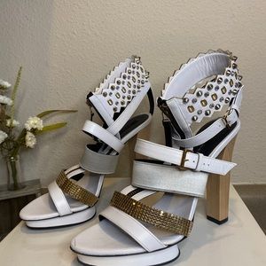 Gregory Dolcini Stud Zip Cuffed Platfr - Size 38